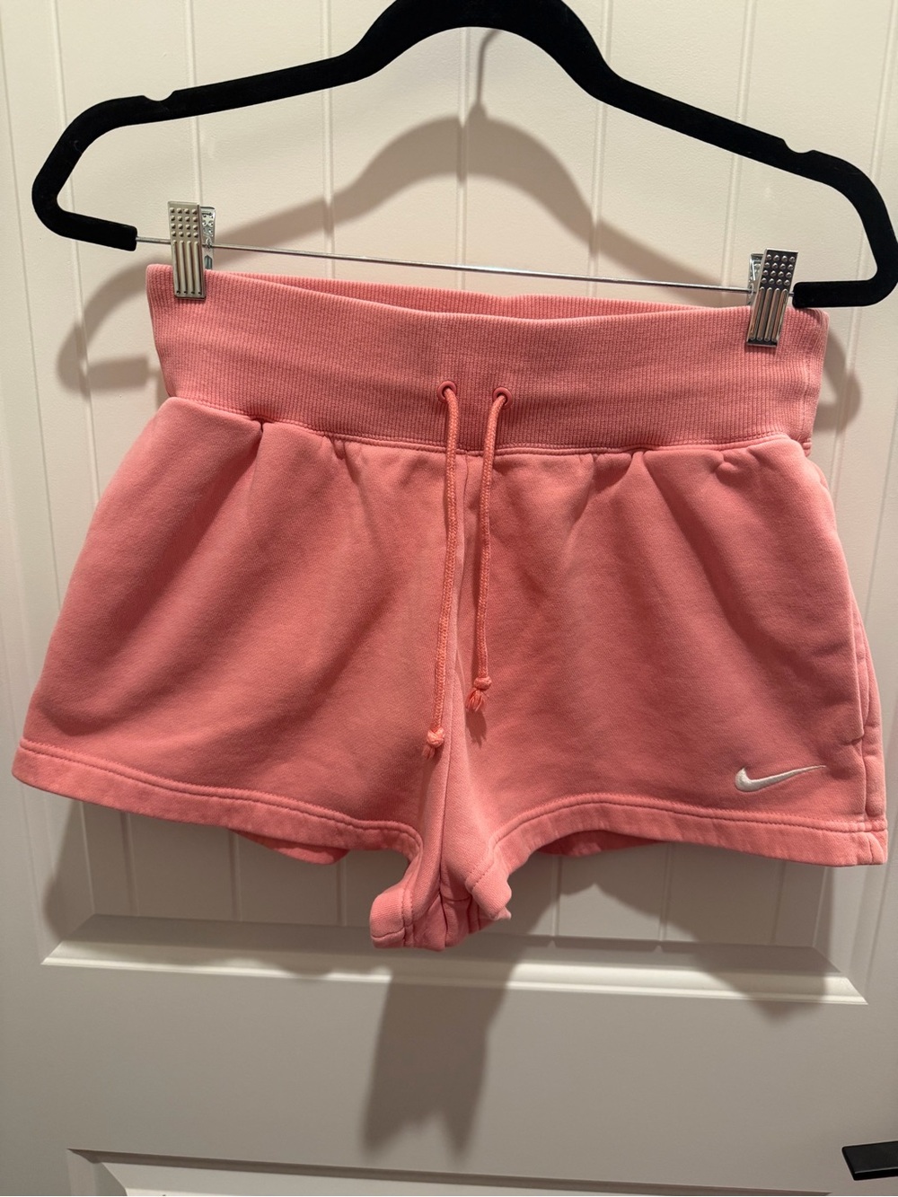 Nike Pink Fleece Lounge Shorts Size Medium Embroidered Swoosh